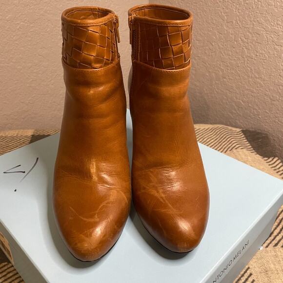 Antonio Melani Gloryanne Booties in Luggage Tan Sz 8.5 GUC - Picture 2 of 8